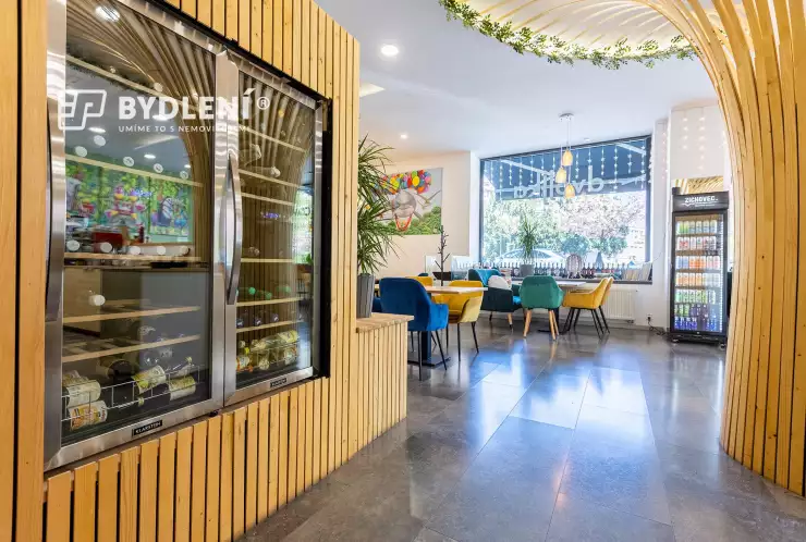 vnitřní prostory kavárny