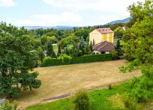 Pozemek, Sídliště, Střelná u Košťan