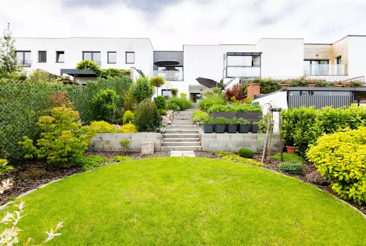 Pohled na dům ze zahrady