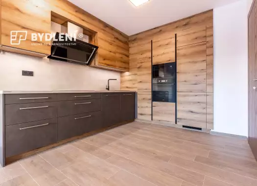 Kopie: (ZÁKLADNÍ) Dům / Byt 0+0, Ulice, Město