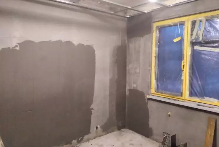 lokální vyrovnávání podkladu na stěnách