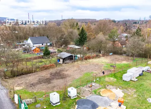 Pozemek, Novosedlice