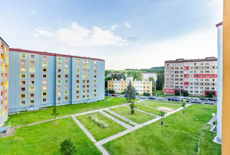 Byt 4+1, Na Konečné, Teplice