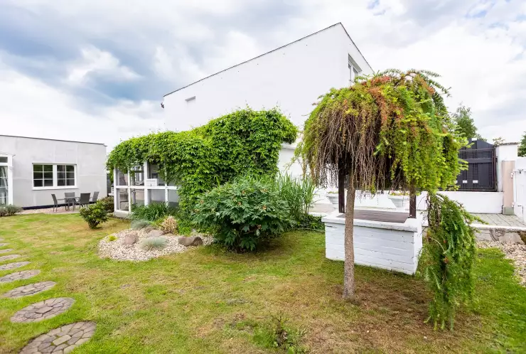 Voliéra s garáží