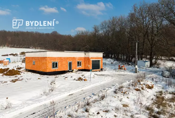 Pohled na dům - leden 2026