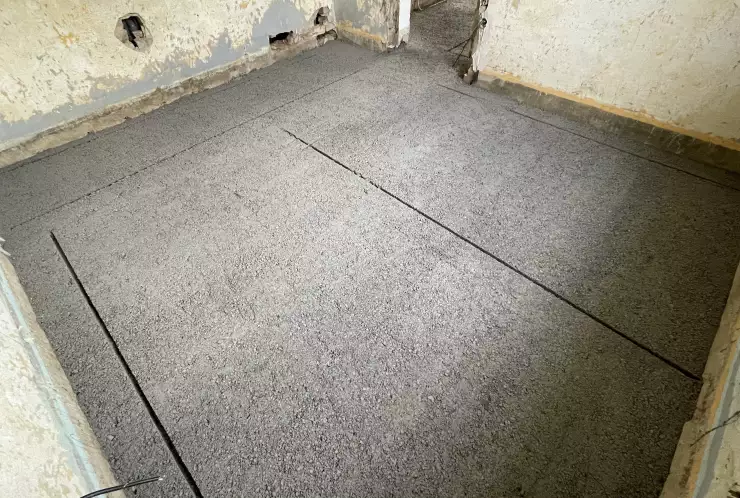 Hotový podkladový beton v rodinném domě