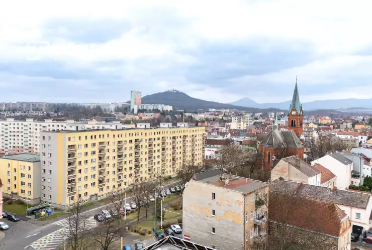 dům a okolí Trnovan