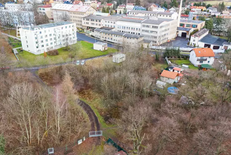 Stavební pozemek 1 727 m², Dubí