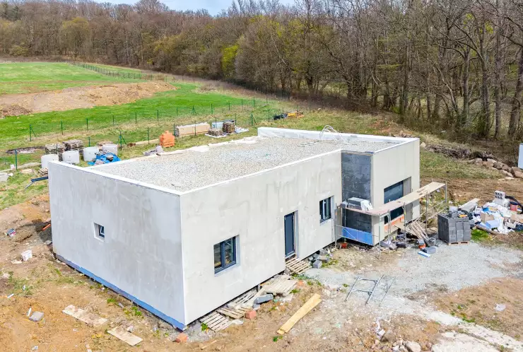 Pohled na dům - duben 2026