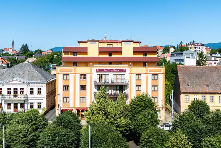 المبنى والمحيط