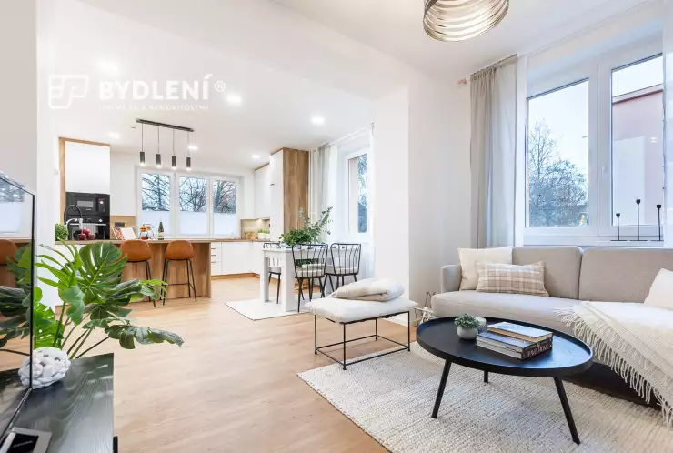 Obývací část a kuchyňský kout