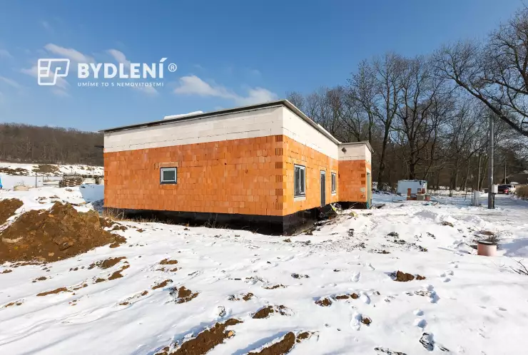 Pohled na dům - leden 2026