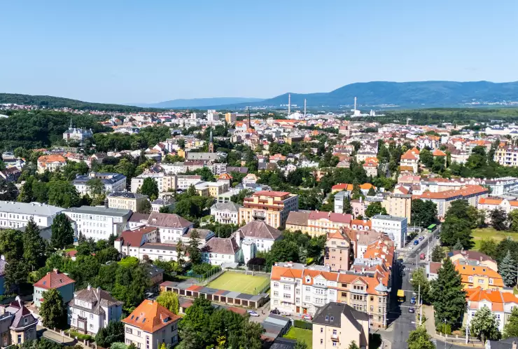 المبنى والمحيط