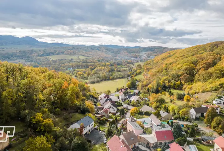 Letecký snímek - pohled na pozemek
