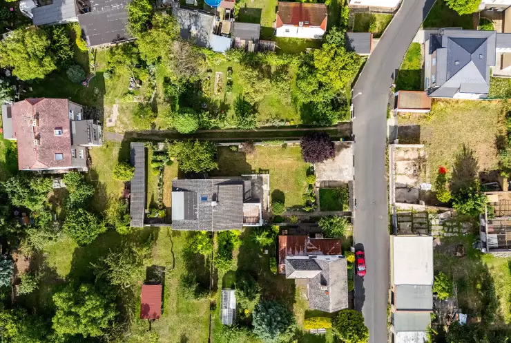 pohled na pozemek zeshora