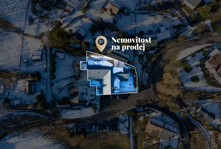 ohraničení pozemku s hotelem