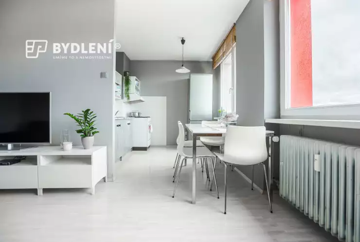 pohled z obývacího pokoje 