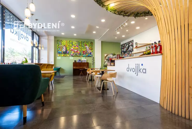 vnitřní prostory kavárny