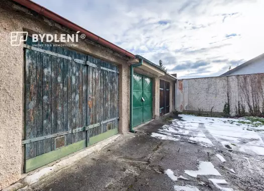 Garáž, B. Němcové, Teplice