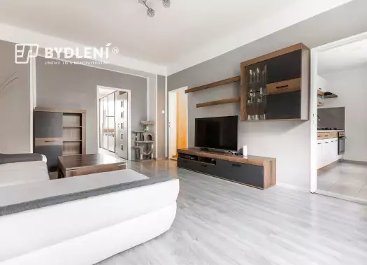 Podnájem vybaveného bytu 2+1 s lodžií – Teplice, ul. Buzulucká