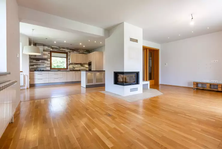 obývací pokoj s kuchyňským koutem