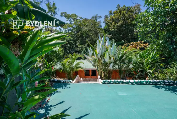 Soukromé parkoviště