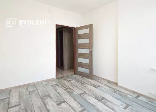 Byt 3+1, U Věžových domů, Most