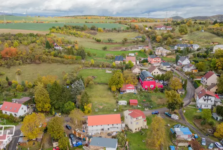 Letecký snímek - pohled na pozemek