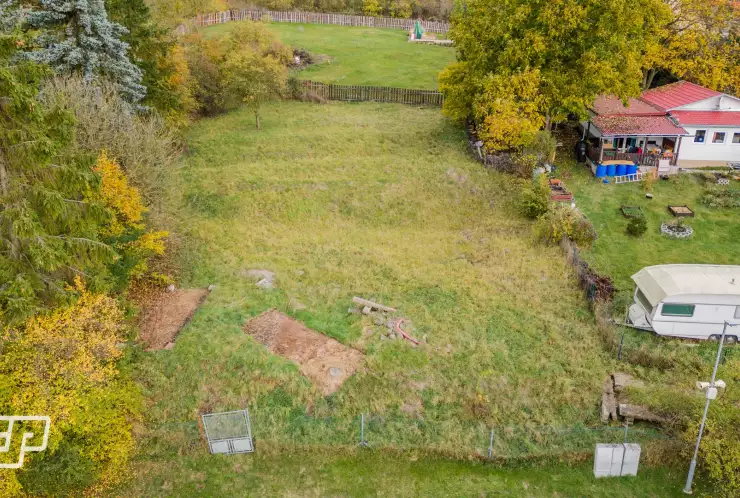 Pozemek z blízka
